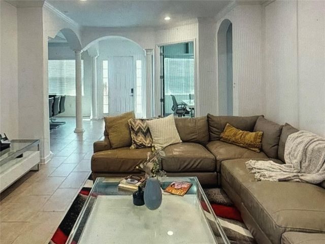 8851 FALLEN OAK DRIVE, Davenport, FL 33896