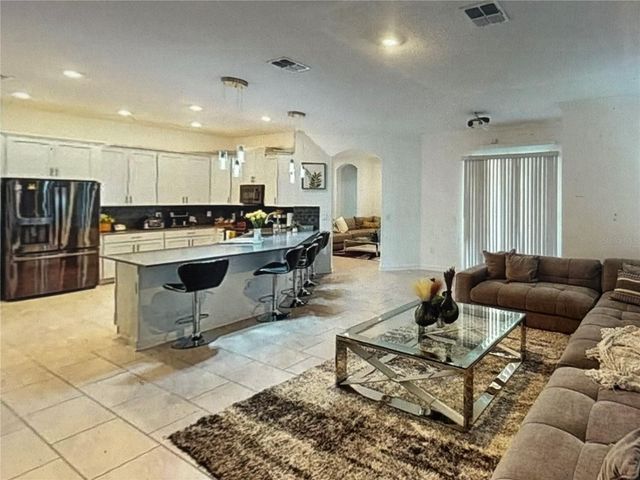 8851 FALLEN OAK DRIVE, Davenport, FL 33896