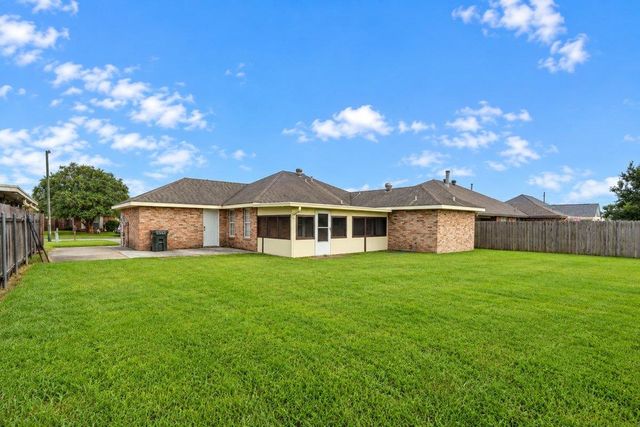213 Wingfield Drive, Houma, LA 70360