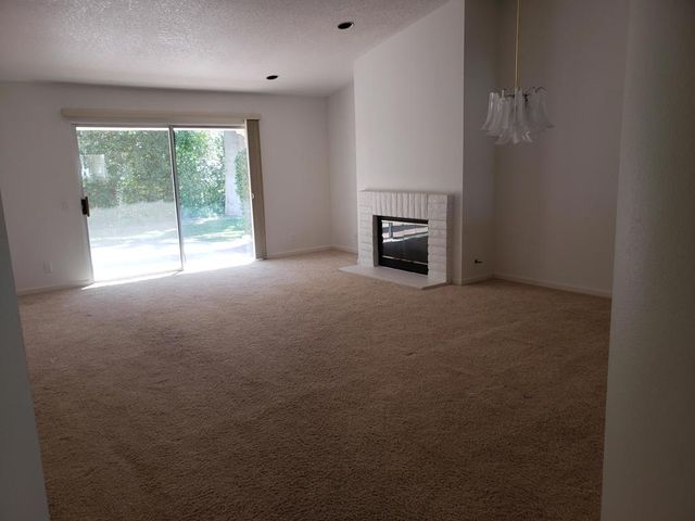 136 Desert Falls Drive E, Palm Desert, CA 92211