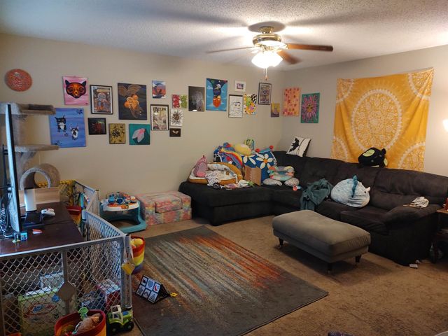 10322 W Merton Ct, Wichita, KS 67209