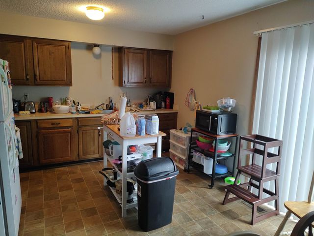 10322 W Merton Ct, Wichita, KS 67209