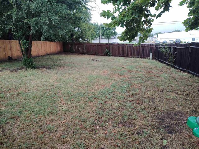 10322 W Merton Ct, Wichita, KS 67209