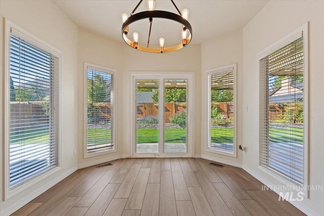 2083 S Trapper Cove Ave, Boise, ID 83709