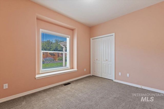 2083 S Trapper Cove Ave, Boise, ID 83709