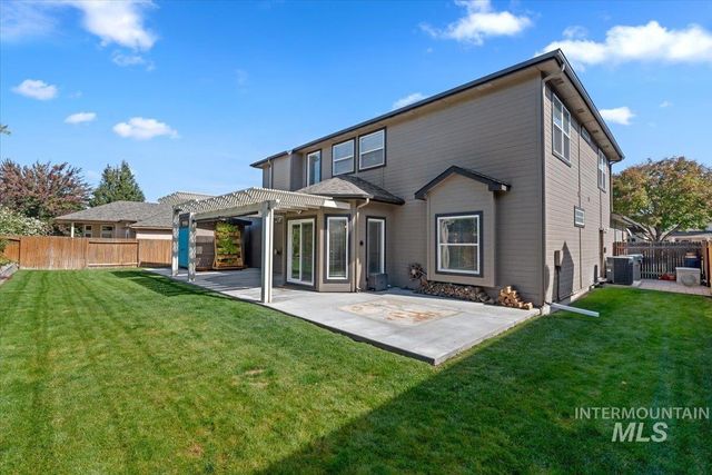 2083 S Trapper Cove Ave, Boise, ID 83709