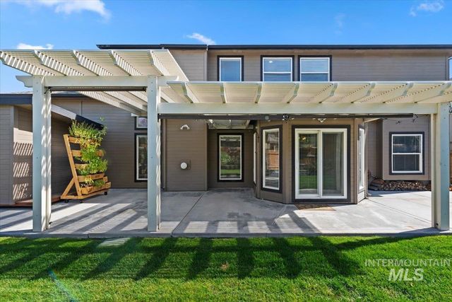 2083 S Trapper Cove Ave, Boise, ID 83709