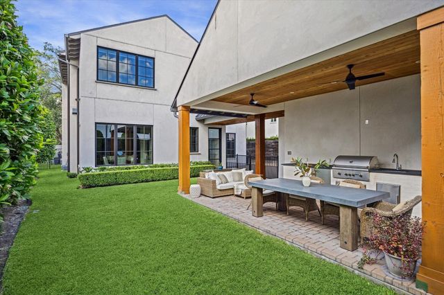 3609 Meadow Lake Lane, Houston, TX 77027