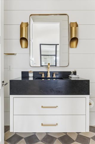 3609 Meadow Lake Lane, Houston, TX 77027