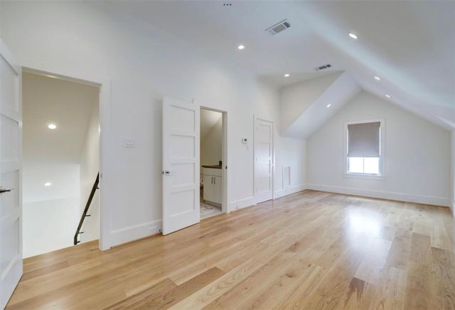 3609 Meadow Lake Lane, Houston, TX 77027