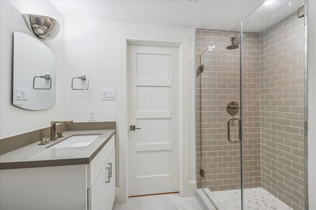 3609 Meadow Lake Lane, Houston, TX 77027