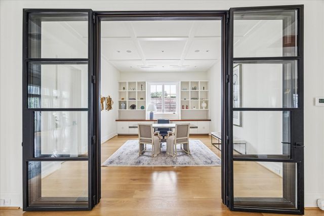 3609 Meadow Lake Lane, Houston, TX 77027