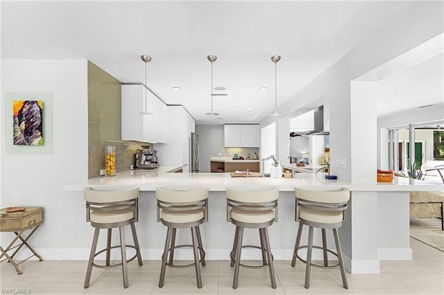 1390 Mandarin RD, Naples, FL 34102