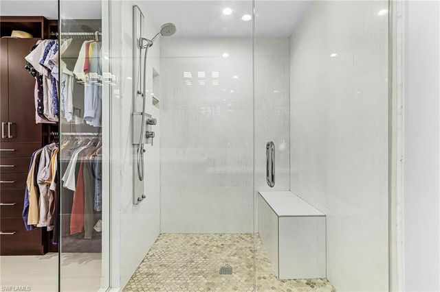 1390 Mandarin RD, Naples, FL 34102