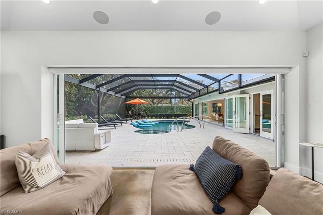 1390 Mandarin RD, Naples, FL 34102