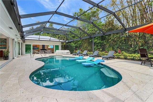 1390 Mandarin RD, Naples, FL 34102