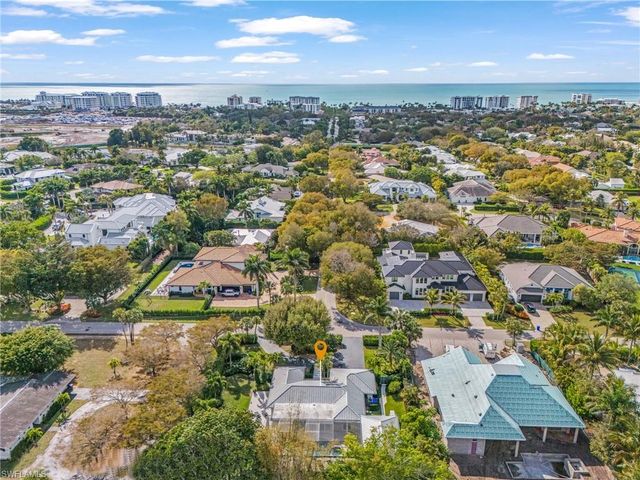 1390 Mandarin RD, Naples, FL 34102