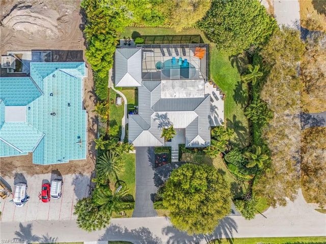 1390 Mandarin RD, Naples, FL 34102