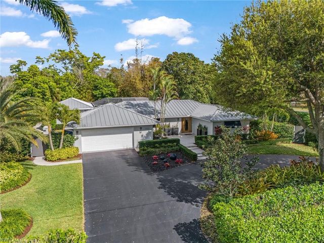 1390 Mandarin RD, Naples, FL 34102