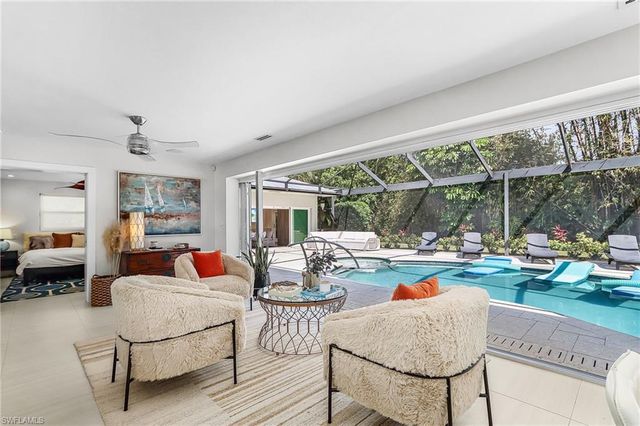 1390 Mandarin RD, Naples, FL 34102