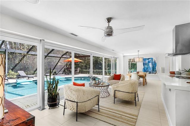 1390 Mandarin RD, Naples, FL 34102