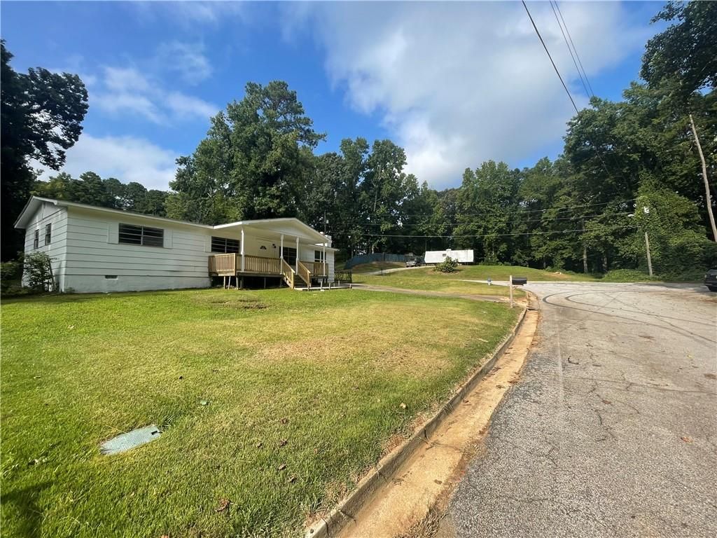 9135 Ford SW Street, Covington, GA 30014