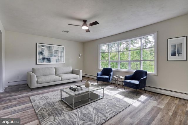 362 ALLEGHENY DR, York, PA 17402