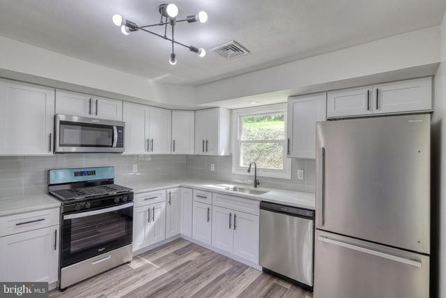 362 ALLEGHENY DR, York, PA 17402