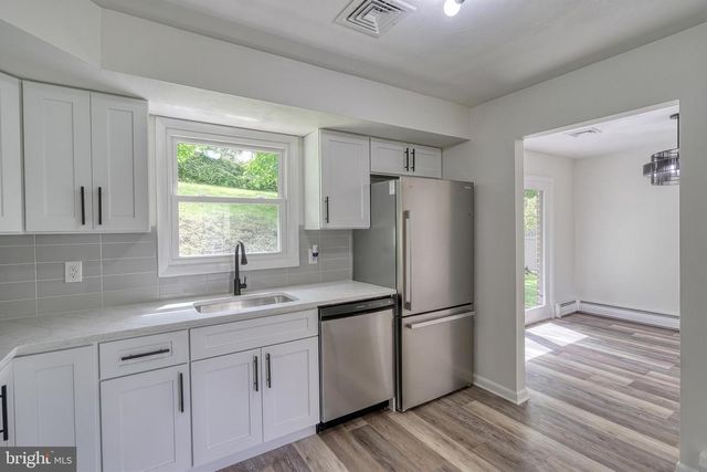 362 ALLEGHENY DR, York, PA 17402