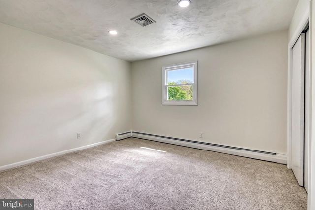 362 ALLEGHENY DR, York, PA 17402