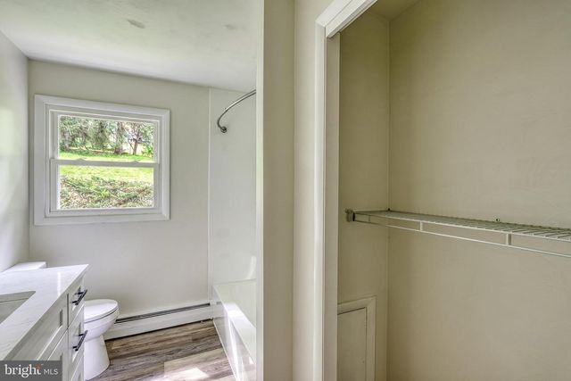 362 ALLEGHENY DR, York, PA 17402