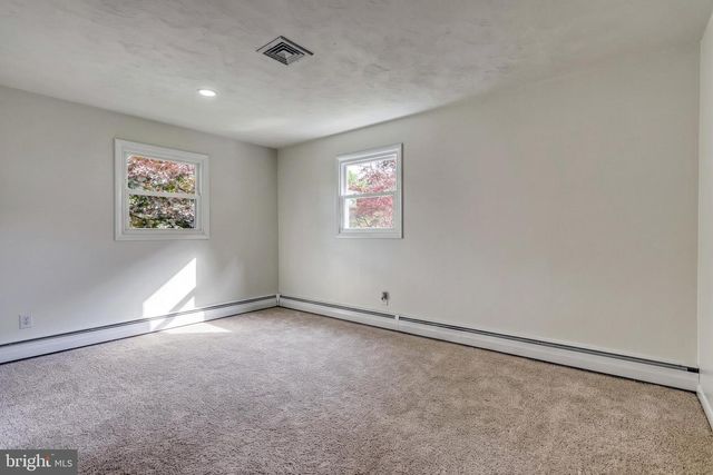 362 ALLEGHENY DR, York, PA 17402