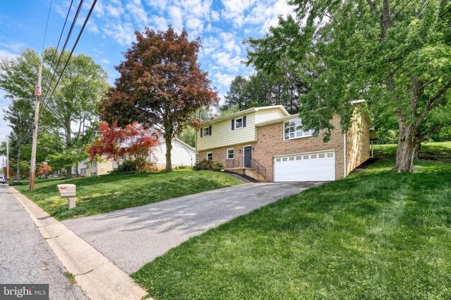 362 ALLEGHENY DR, York, PA 17402