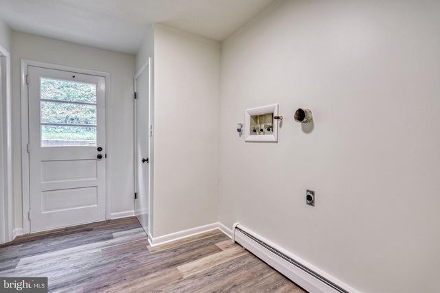 362 ALLEGHENY DR, York, PA 17402