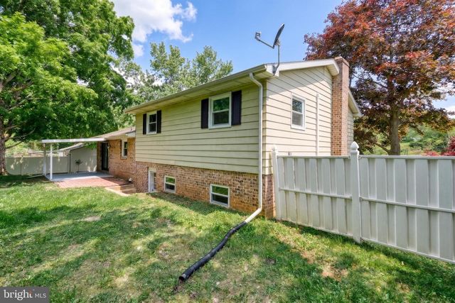 362 ALLEGHENY DR, York, PA 17402