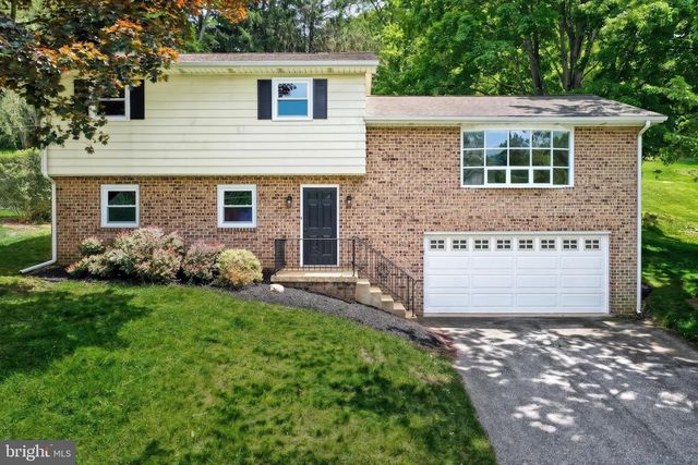 362 ALLEGHENY DR, York, PA 17402