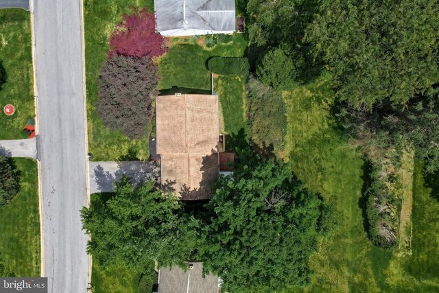 362 ALLEGHENY DR, York, PA 17402