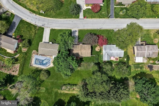 362 ALLEGHENY DR, York, PA 17402