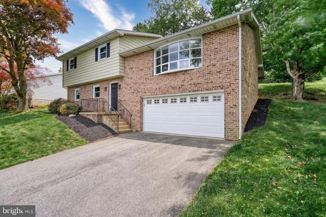 362 ALLEGHENY DR, York, PA 17402