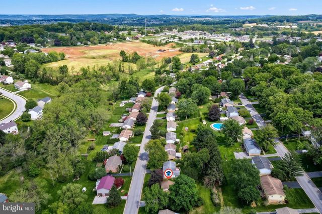 362 ALLEGHENY DR, York, PA 17402