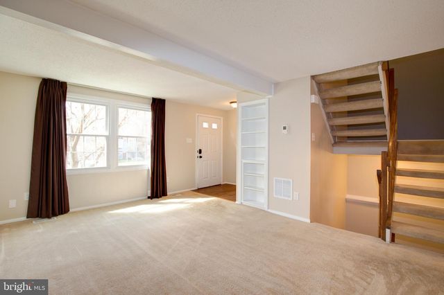 5250 SAINT GENEVIEVE PL, Alexandria, VA 22315