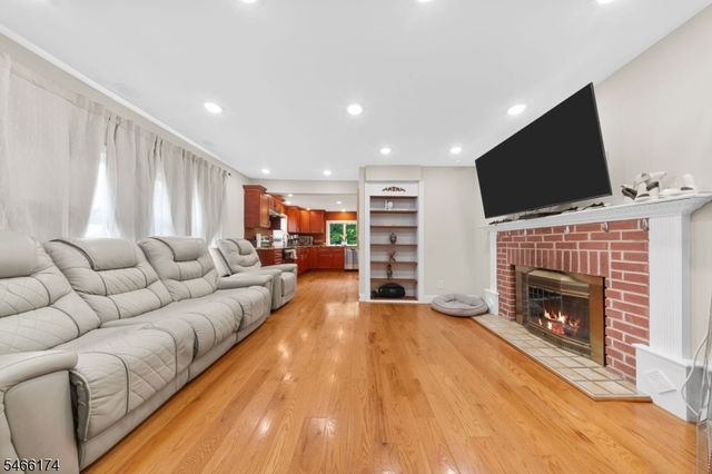 6 Hoover Rd, Jefferson Twp., NJ 07438