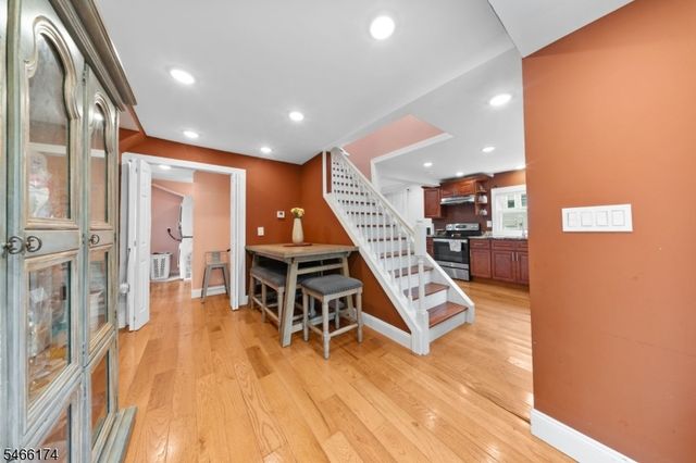 6 Hoover Rd, Jefferson Twp., NJ 07438