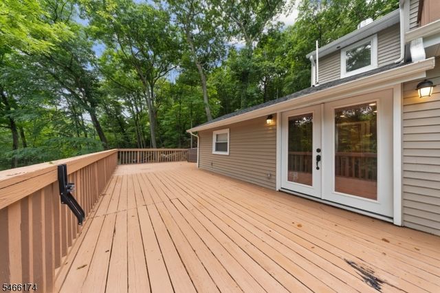 6 Hoover Rd, Jefferson Twp., NJ 07438