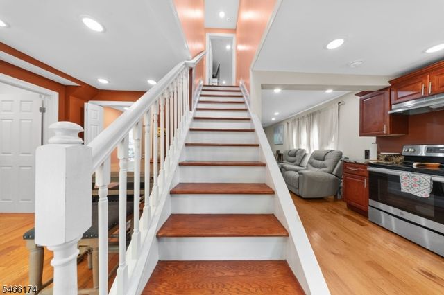 6 Hoover Rd, Jefferson Twp., NJ 07438
