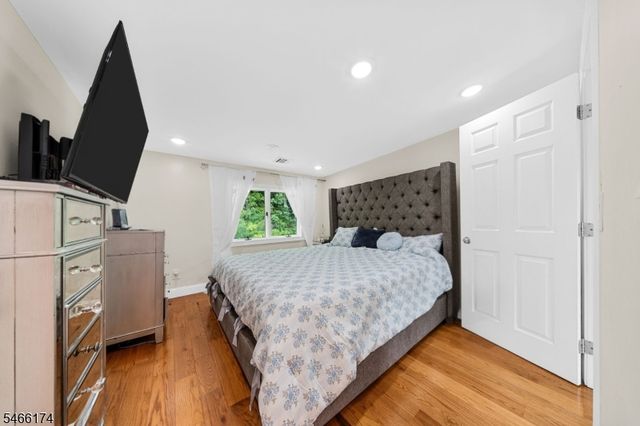 6 Hoover Rd, Jefferson Twp., NJ 07438