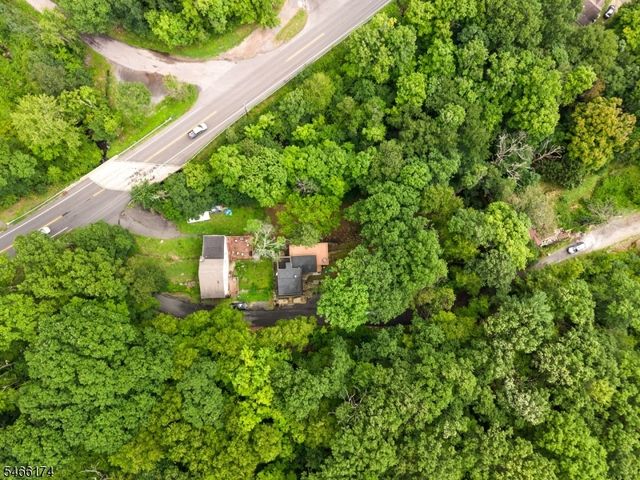 6 Hoover Rd, Jefferson Twp., NJ 07438
