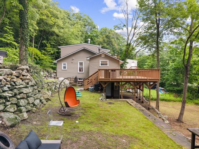 6 Hoover Rd, Jefferson Twp., NJ 07438
