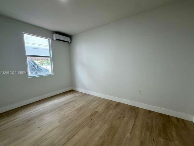 2425 SW 6th St 3, Miami, FL 33135