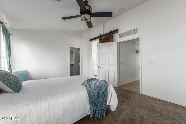 1322 E HARWELL Road, Phoenix, AZ 85042